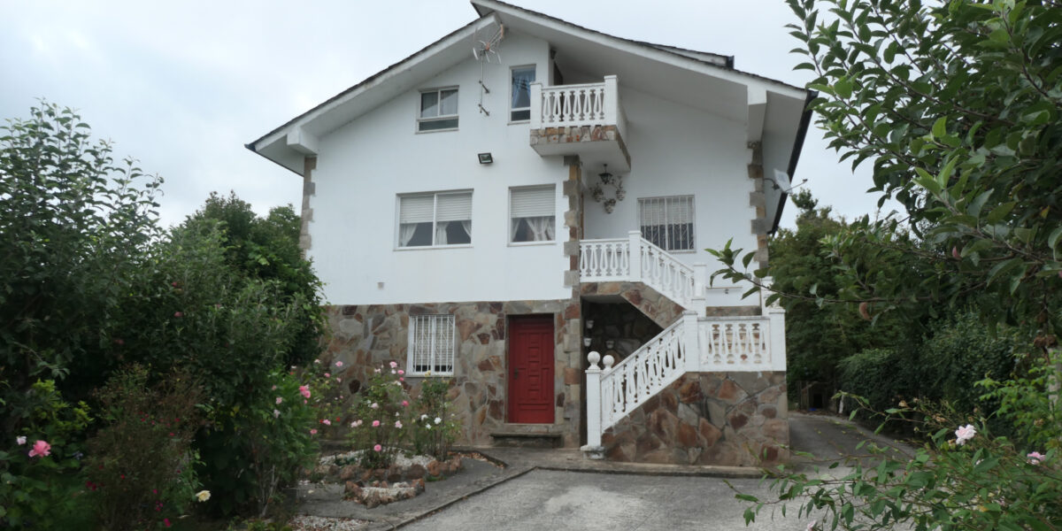 Chalet individual de 4/5 dormitorios, Begonte