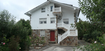 Chalet individual de 4/5 dormitorios, Begonte