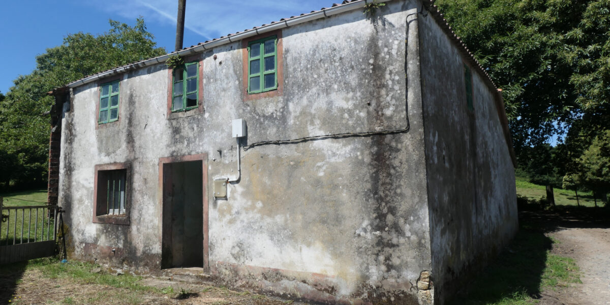 Casa de piedra, A Laxe de Arriba – Friol